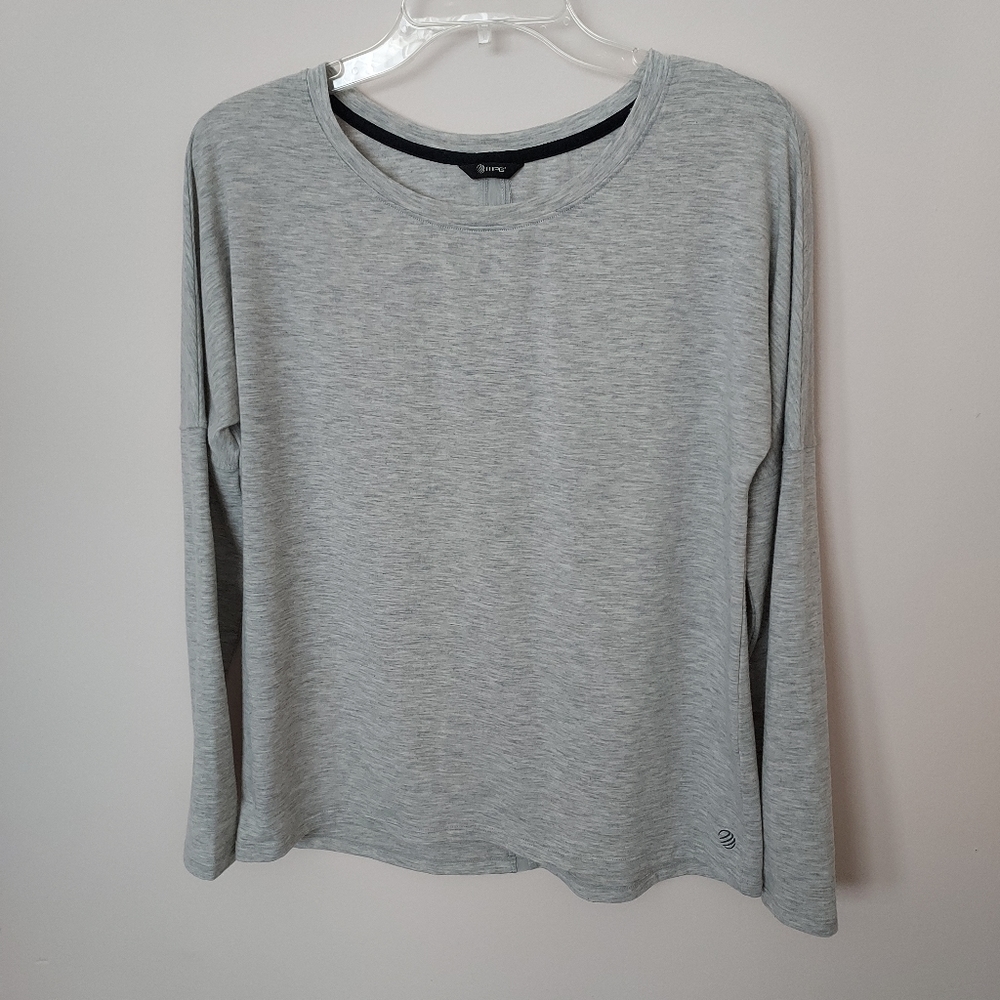 MPG Comfy Gray long sleeve workout shirt Small Athleisure Gym Yoga